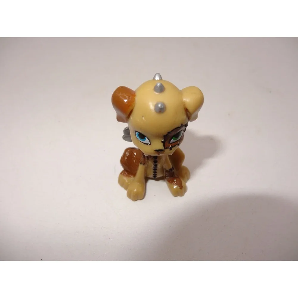Monster High 1st Wave Pets Frankie Stein Watzit Dog Figure Tan 2010 Mattel